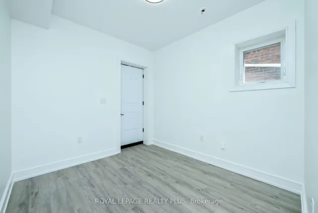 Additional image 32 of 23 Pauline Ave