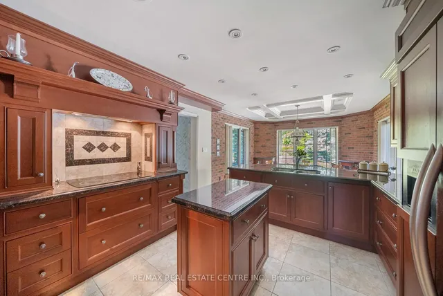 Additional image 21 of 116 Kenpark Ave