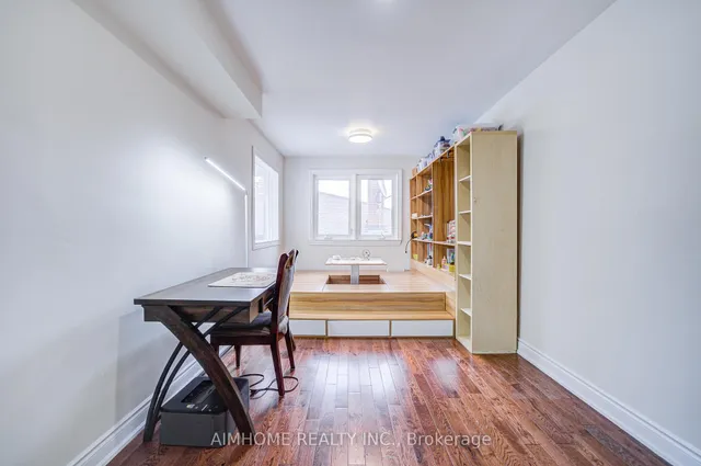 Additional image 16 of 18 Colonnade Rd