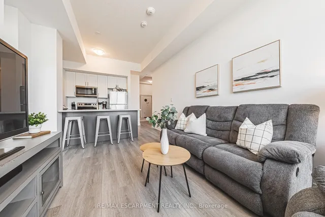 Additional image 5 of 460 Dundas St Unit 505