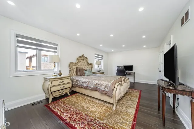 Additional image 20 of 12 Amethyst Circ