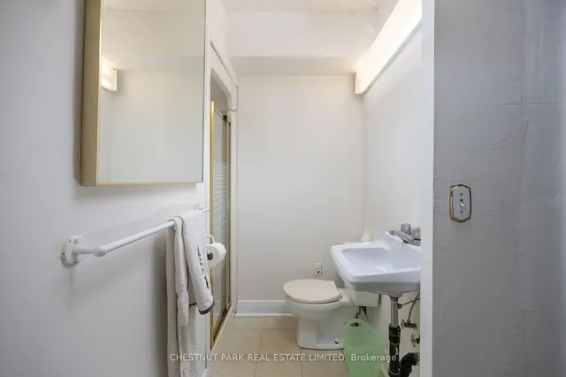 Additional image 19 of 25 Maxwell Ave