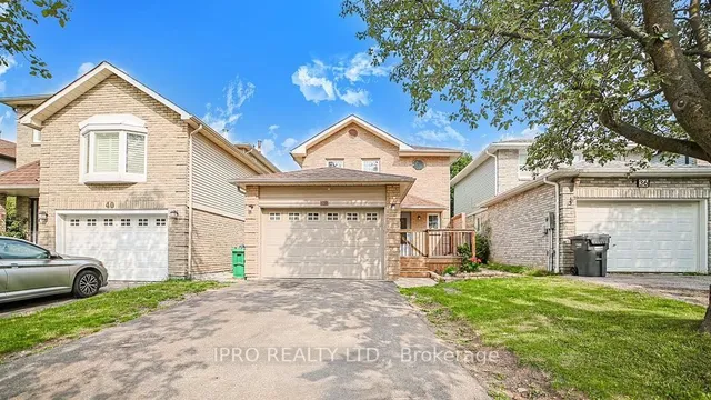 38 Roehampton Cres