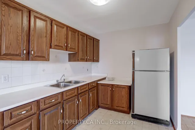 Additional image 11 of 1660 Bloor St Unit 803