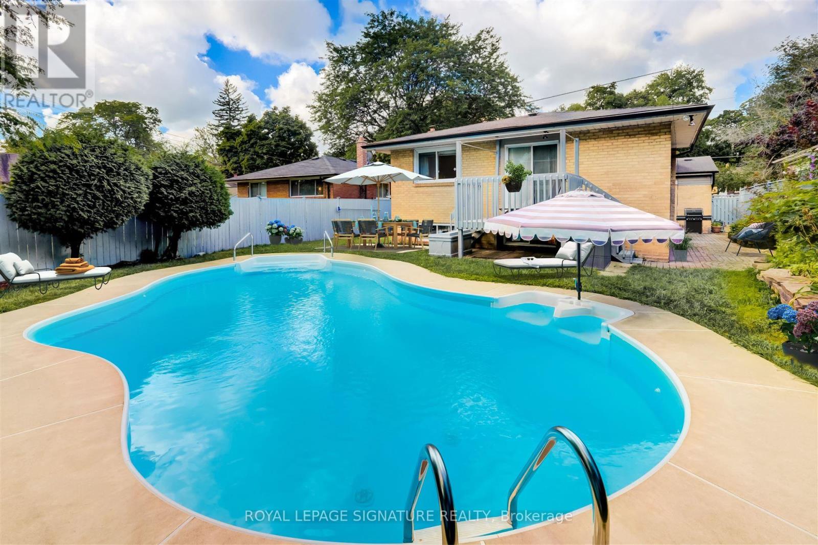 3157 THE CREDIT WOODLANDS|Mississauga (Erindale), Ontario L5C2J2