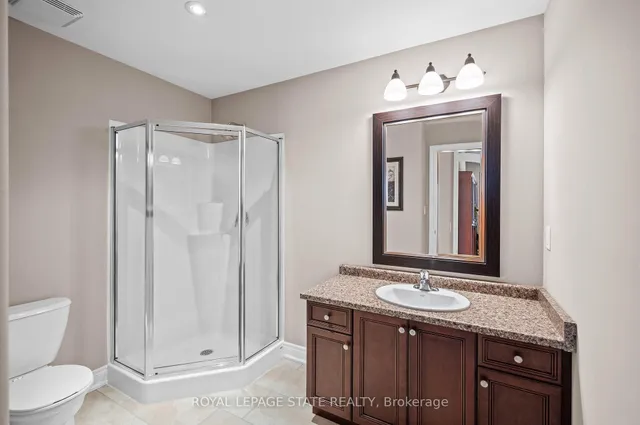 Additional image 29 of 36 Toulon Ave