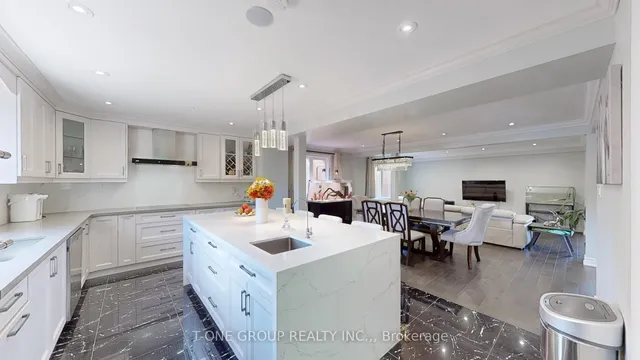 Additional image 3 of 224 Kingsbridge Garden Circ