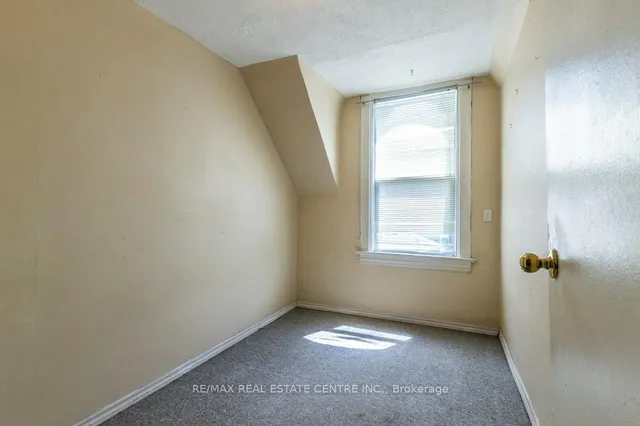 Additional image 24 of 215-217 Queen St