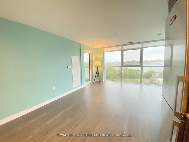 Additional image 31 of 225 Village Green Sq Unit 410