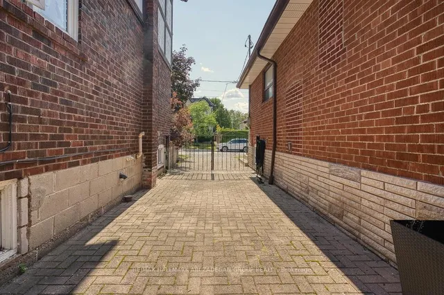 Additional image 49 of 185 Durant Ave