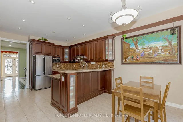 Additional image 17 of 27 Fossil St