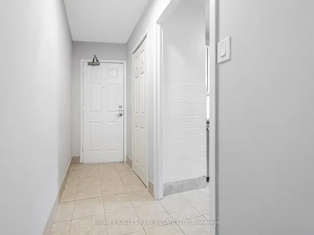 Additional image 3 of 3065 Queen Frederica Dr Unit 505