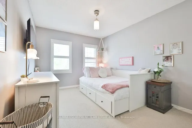 Additional image 21 of 4245 Cole Cres