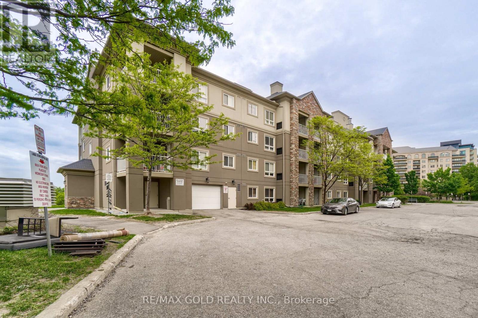 1217 - 8 DAYSPRING CIRCLE|Brampton (Goreway Drive Corridor), Ontario L6P2Z7