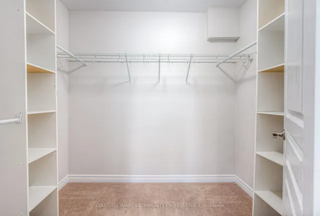 Additional image 35 of 215 Dundas St Unit 38