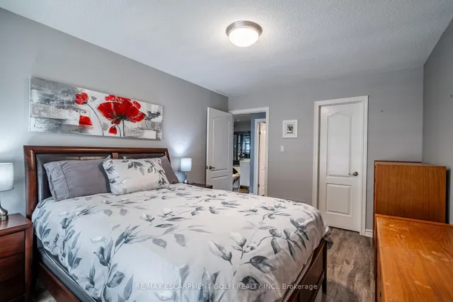 Additional image 16 of 175 Fiddlers Green Rd Unit 26