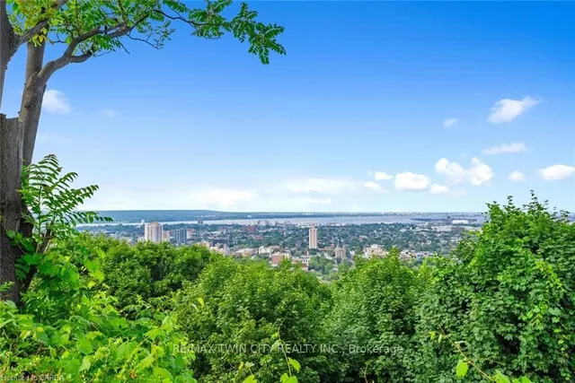 Additional image 46 of 47 Mountain Park Ave