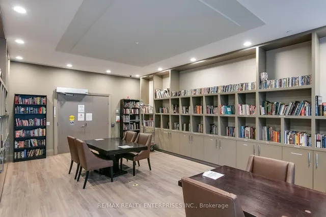 Additional image 35 of 35 Saranac Blvd Unit 411