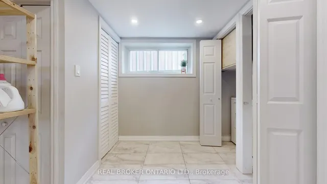 Additional image 39 of 1290 Kipling Ave