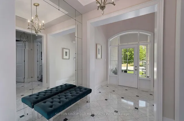 Additional image 2 of 14 Canis St