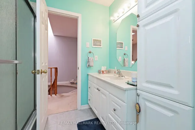 Additional image 32 of 523 Petawawa Cres