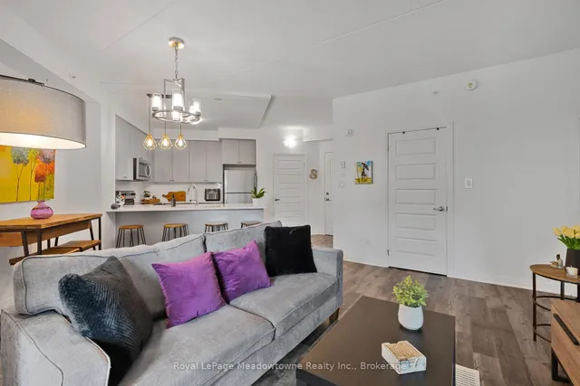 Additional image 16 of 610 Farmstead Dr Unit 324