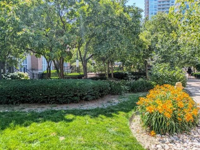 Additional image 21 of 26 Western Battery Rd Unit 206