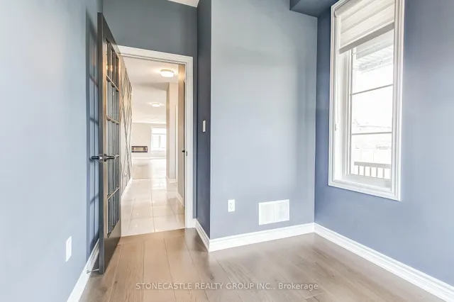 Additional image 8 of 526 Beam Crt