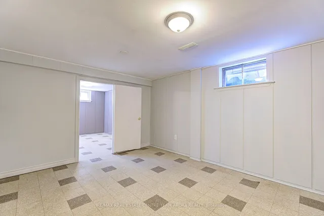 Additional image 26 of 28 Burgby Ave