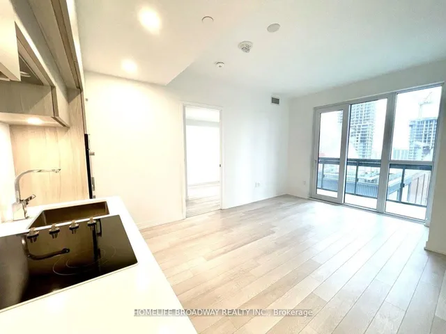 Additional image 22 of 39 Roehampton Ave Unit 1504