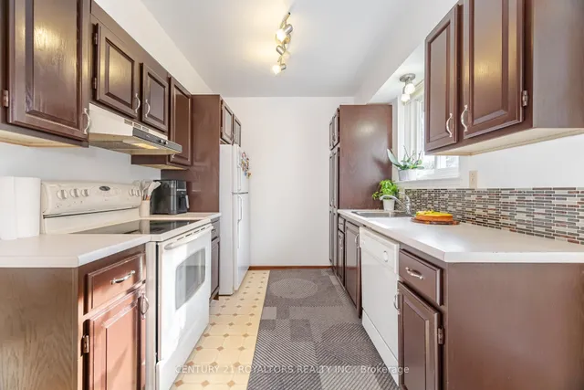 Additional image 14 of 32 Farmington Dr