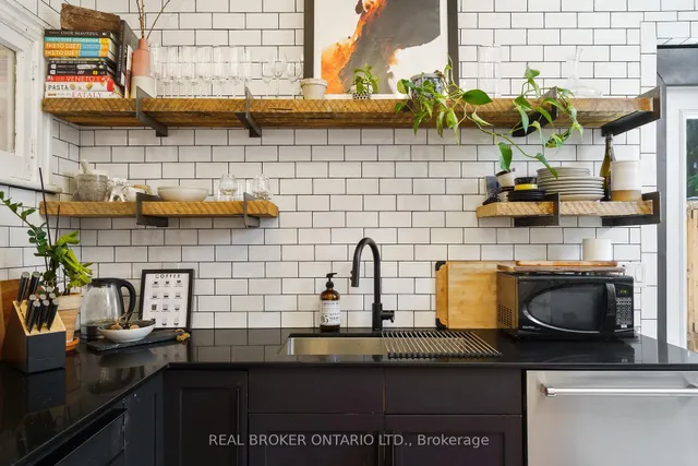 Additional image 13 of 164 Catharine St