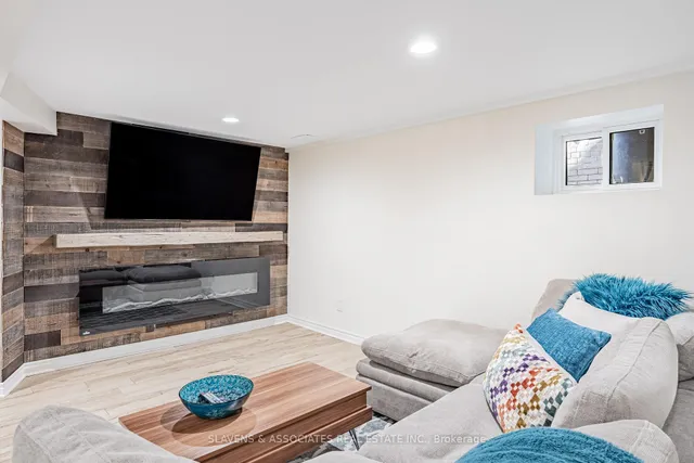 Additional image 38 of 104 Silver Birch Ave