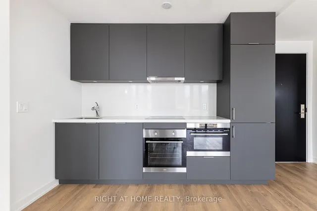 Additional image 11 of 158 Front St Unit 714