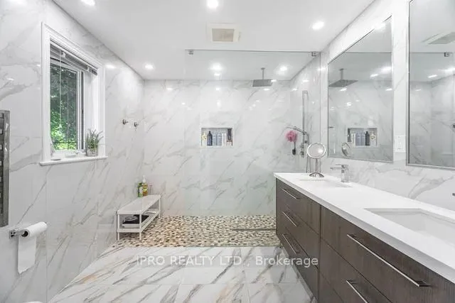 Additional image 19 of 262 Martin Grove Rd