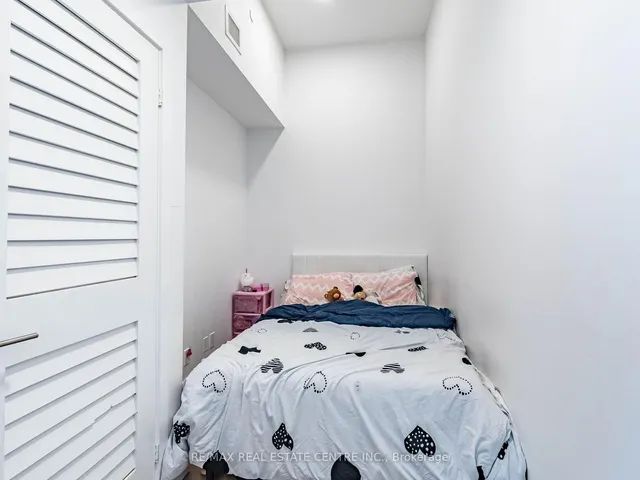 Additional image 37 of 215 VETERANS Dr Unit 211