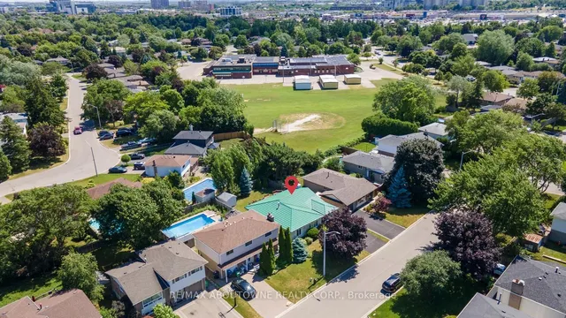 Additional image 35 of 15 Lockton Cres