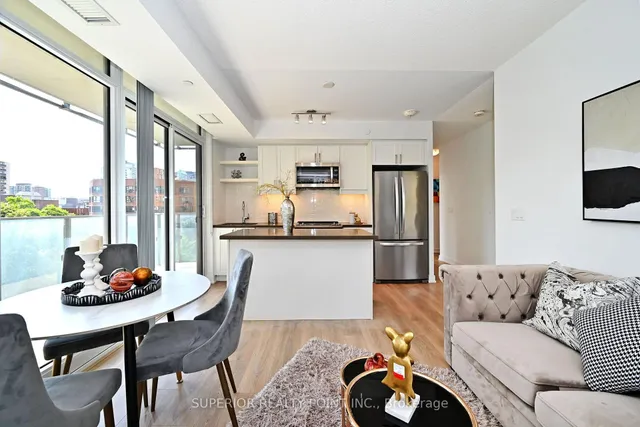 Additional image 10 of 50 Wellesley St Unit 704
