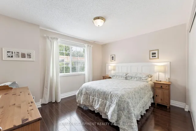 Additional image 30 of 1650 Allan Cres