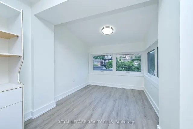 Additional image 7 of 23 Pauline Ave