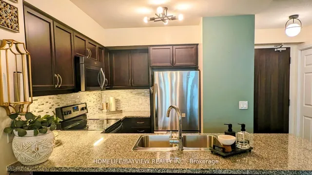 Additional image 10 of 19 Grand Trunk Cres Unit 708