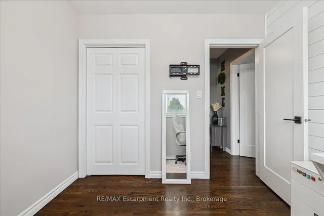 Additional image 26 of 755 Parker Cres