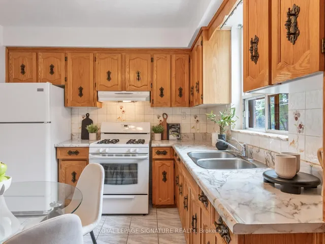 Additional image 16 of 240 Emerson Ave