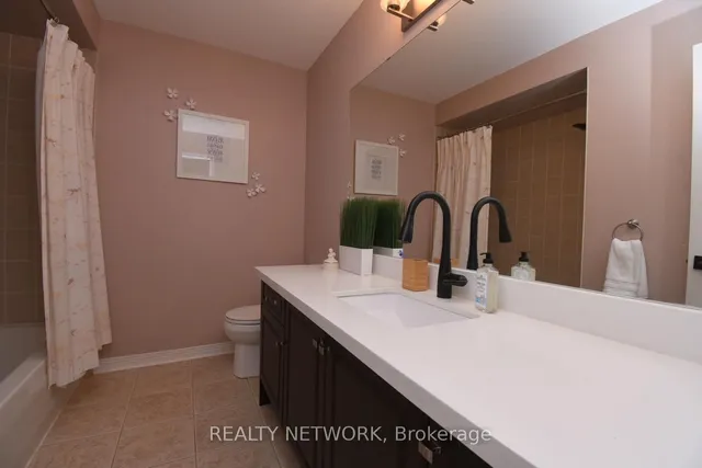 Additional image 33 of 2980 Guire Common