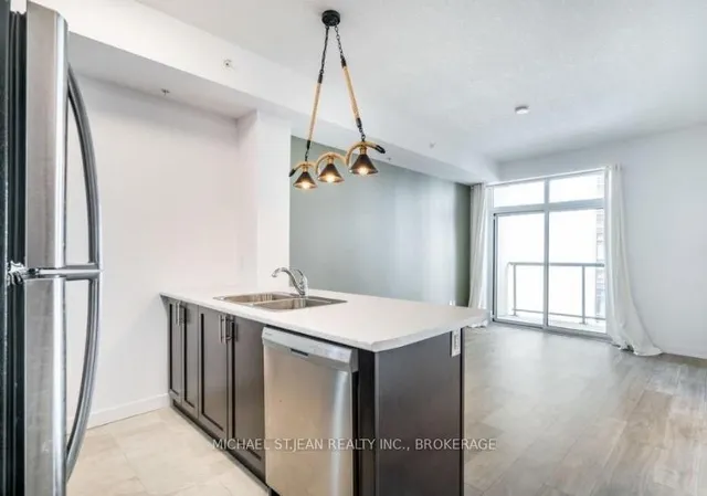 Additional image 10 of 81 Robinson St Unit 503