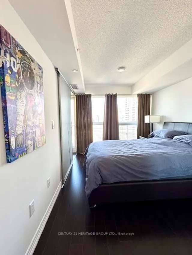 Additional image 9 of 386 Yonge St Unit 2312