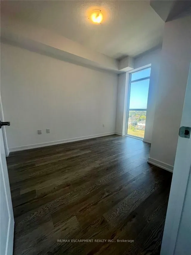 Additional image 20 of 460 Dundas St Unit 703