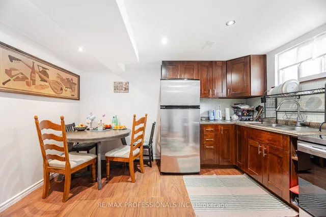 Additional image 34 of 1549 Royal York Rd