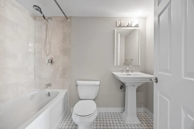 Additional image 17 of 71 Charles St Unit 1502