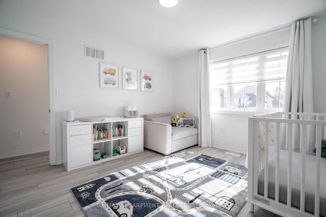 Additional image 23 of 80 Montreal Circ